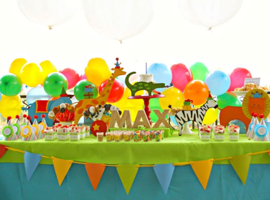 ANIMALS ON PARADE