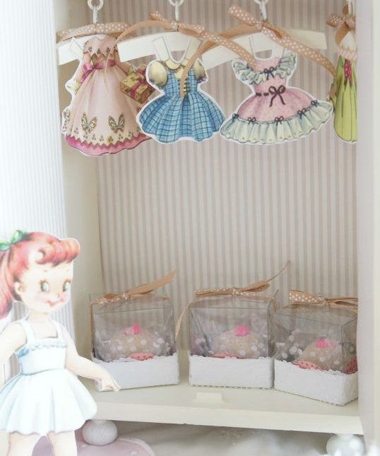 PRETTY PAPER DOLL PARTY