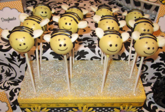 bee cake pops