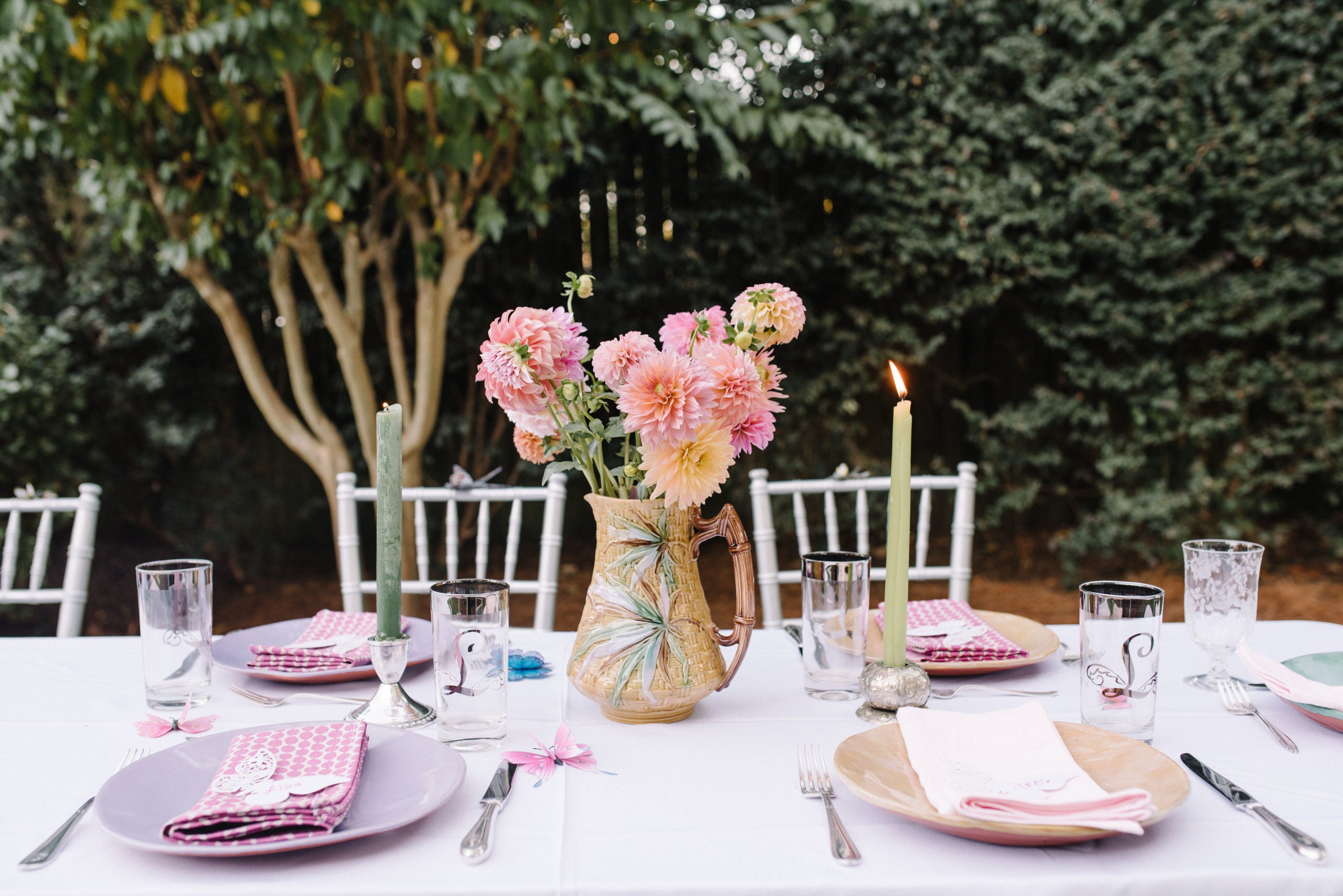 garden party dinner celebration majolica pitcher flowers tablesetting