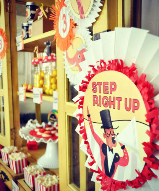 POLKA DOT CIRCUS - MADAGASCAR 3