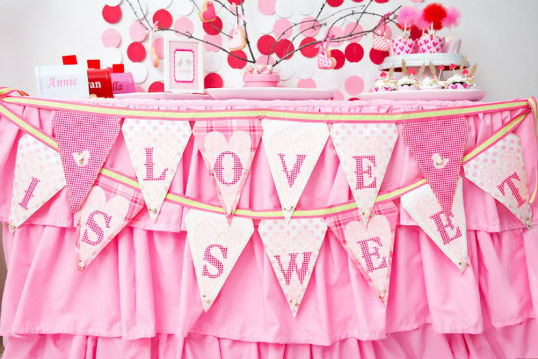 TWEET HEART VALENTINE PARTY