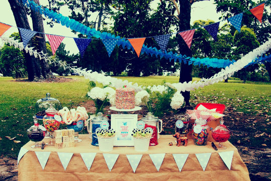 FROGS AND SNAILS AND PUPPY DOG TAILS