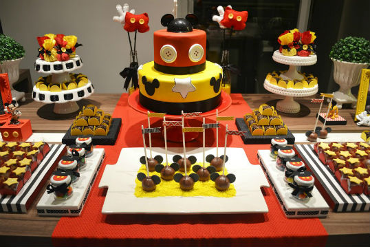 OH TOODLES!  Fun Mickey Mouse Party Ideas