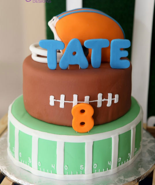 FOOTBALL TAILG8 PARTY