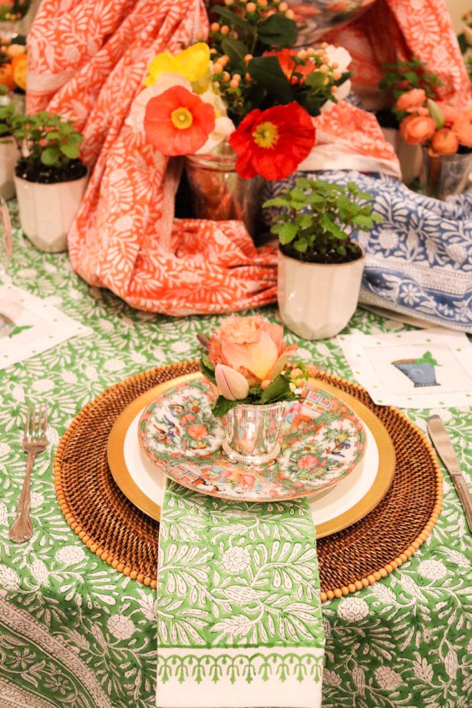 table setting decorations with rose medallion and lindroth designs
