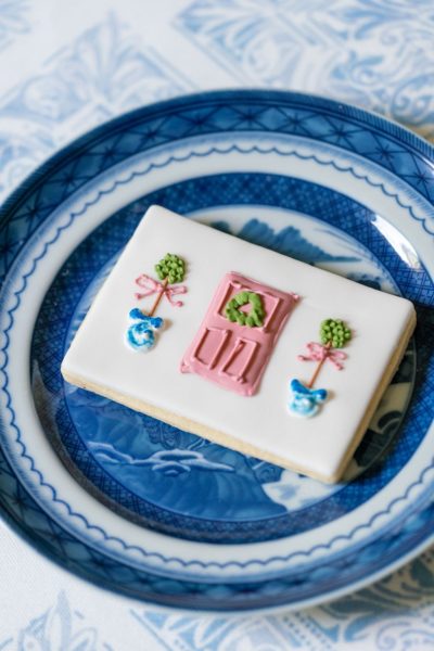 charleston front door cookie on blue and white plate
