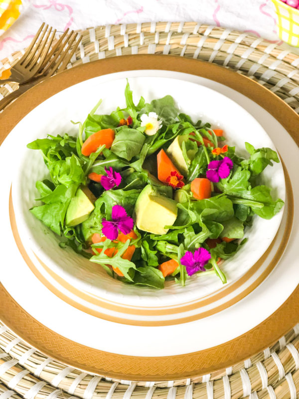arugula salad with carrots and avocados