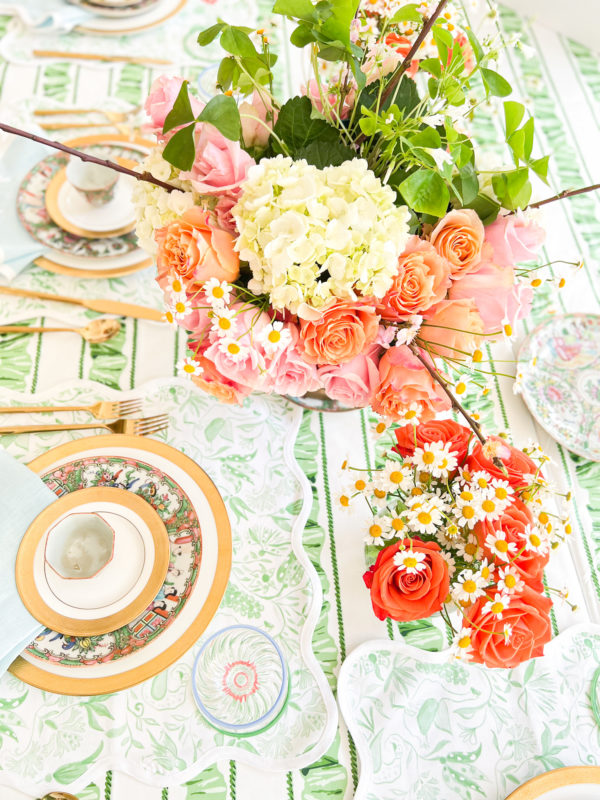 tablesetting with green orange pink and gold